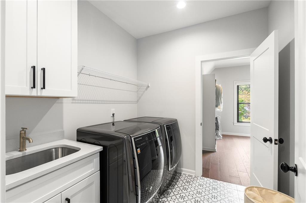 3933 N Cooper Lake Road SE