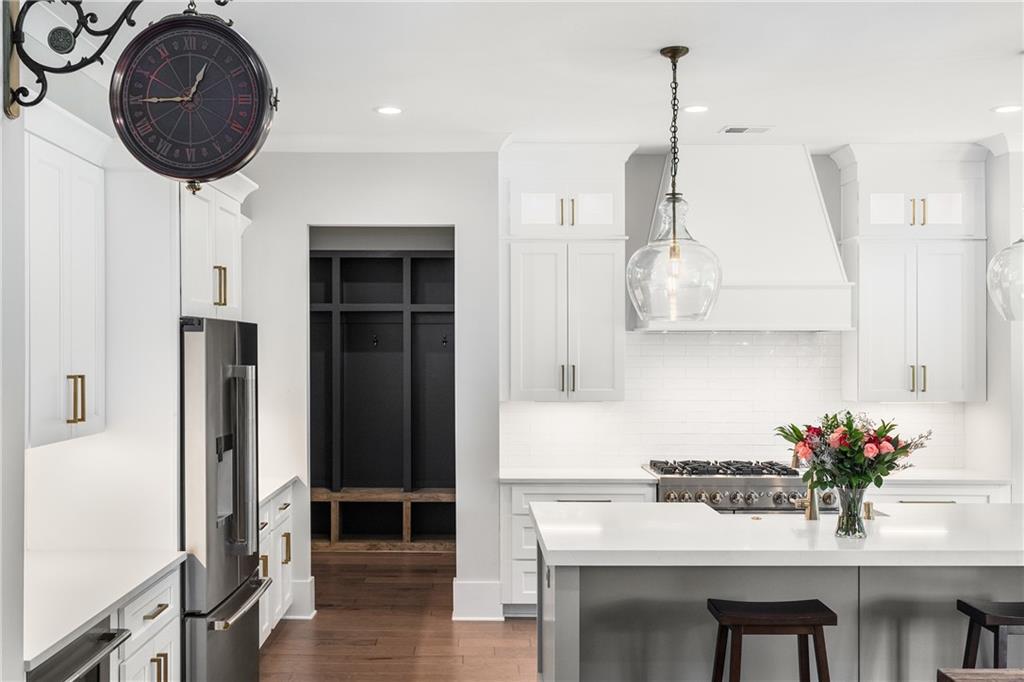 3933 N Cooper Lake Road SE