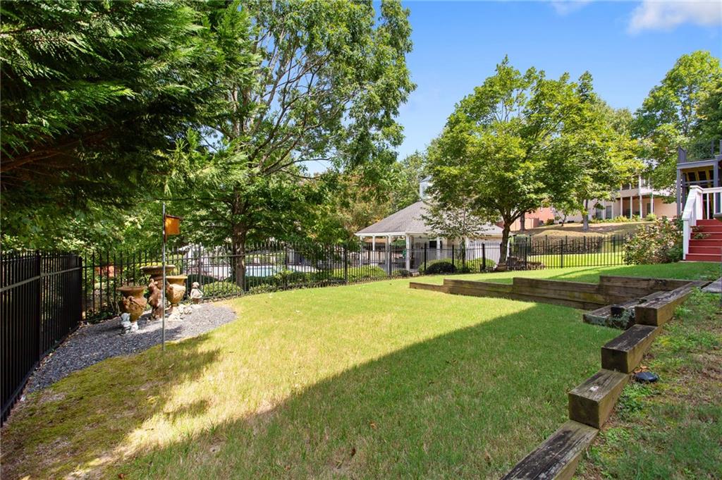 3522 Ivy Manor Road SE