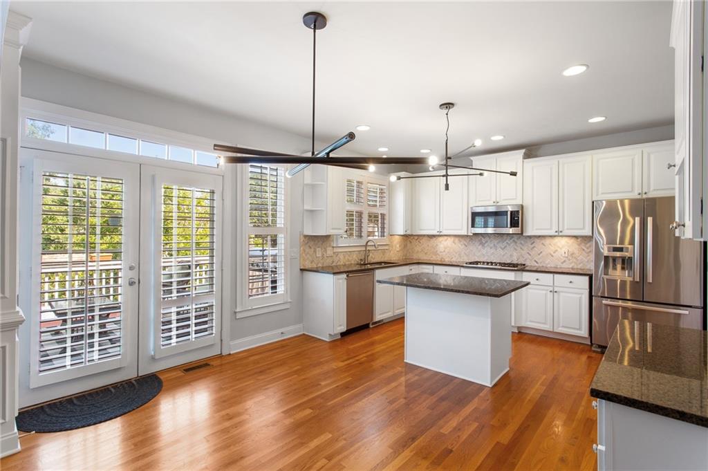 3522 Ivy Manor Road SE