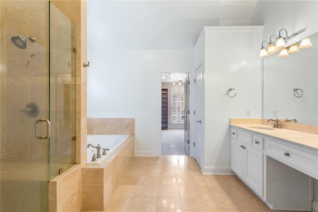 3522 Ivy Manor Road SE