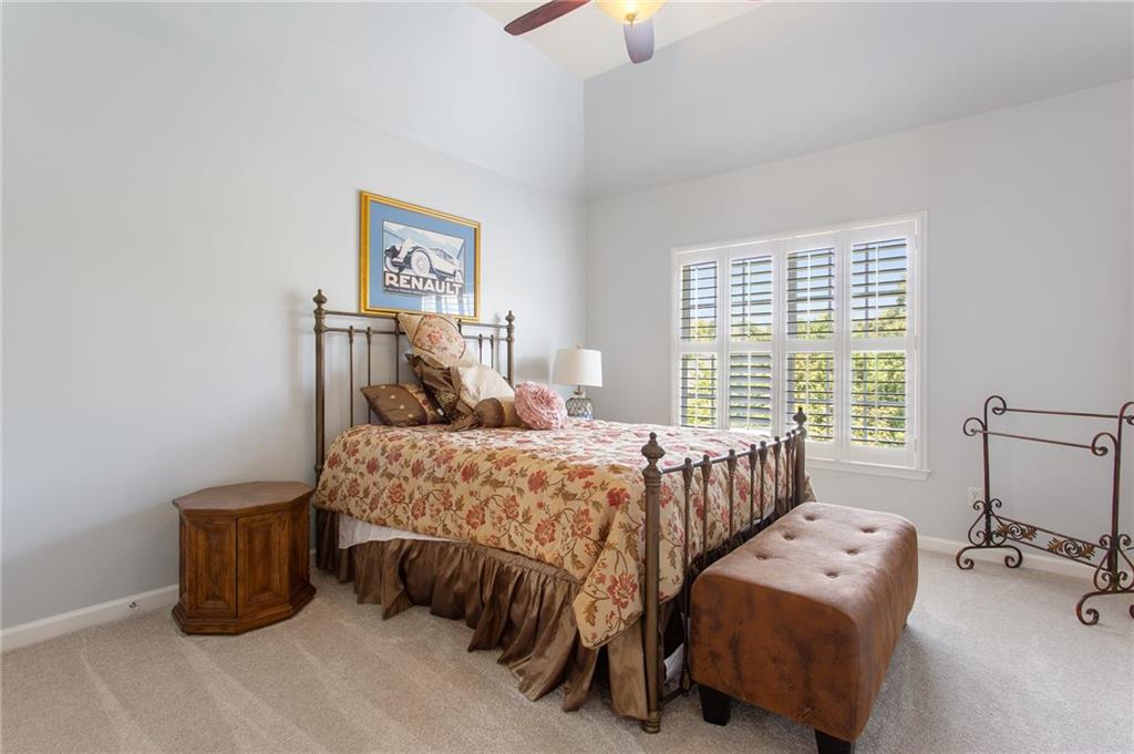 3522 Ivy Manor Road SE