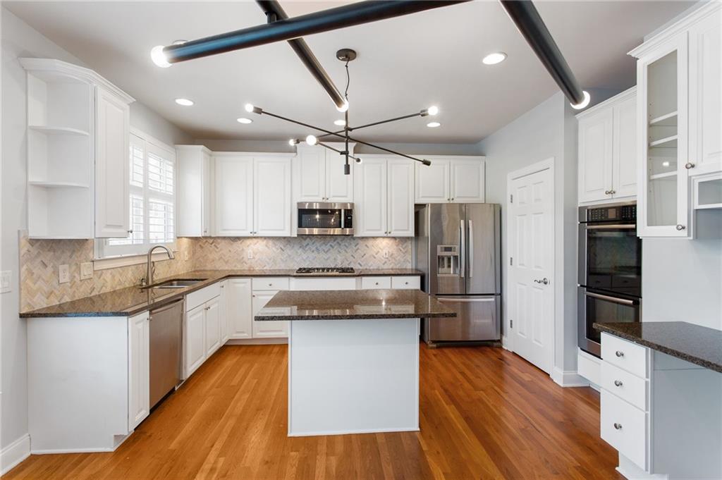 3522 Ivy Manor Road SE