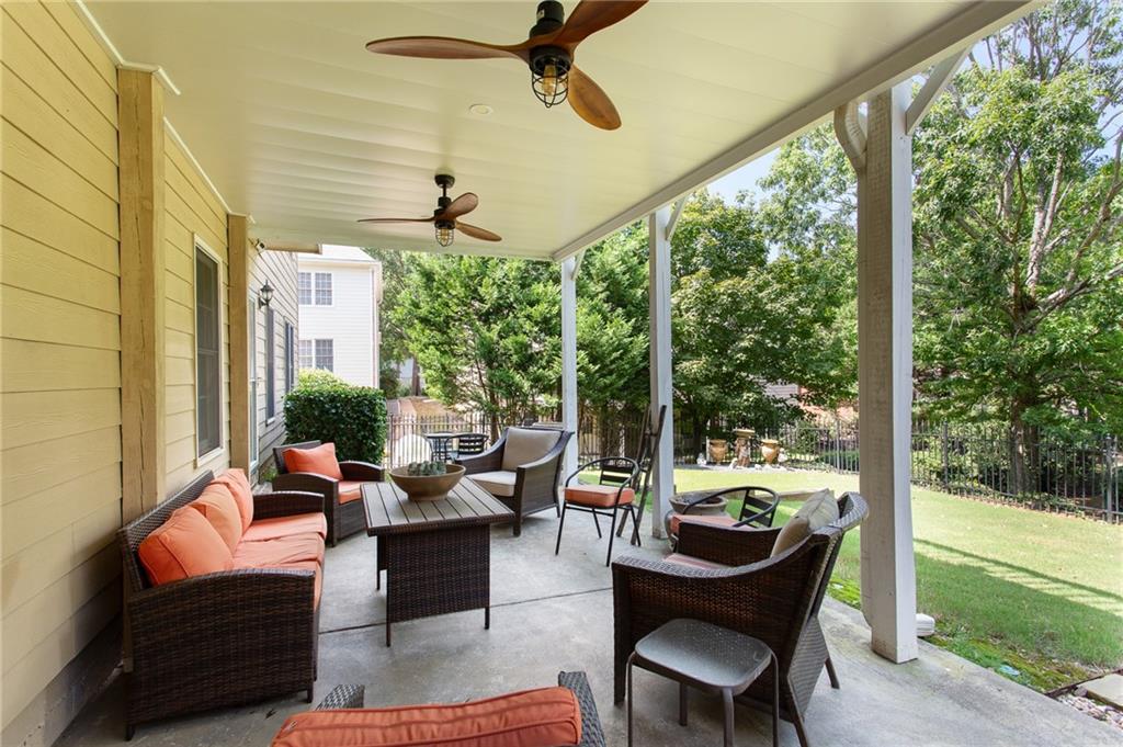 3522 Ivy Manor Road SE