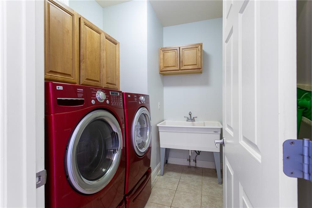 3522 Ivy Manor Road SE