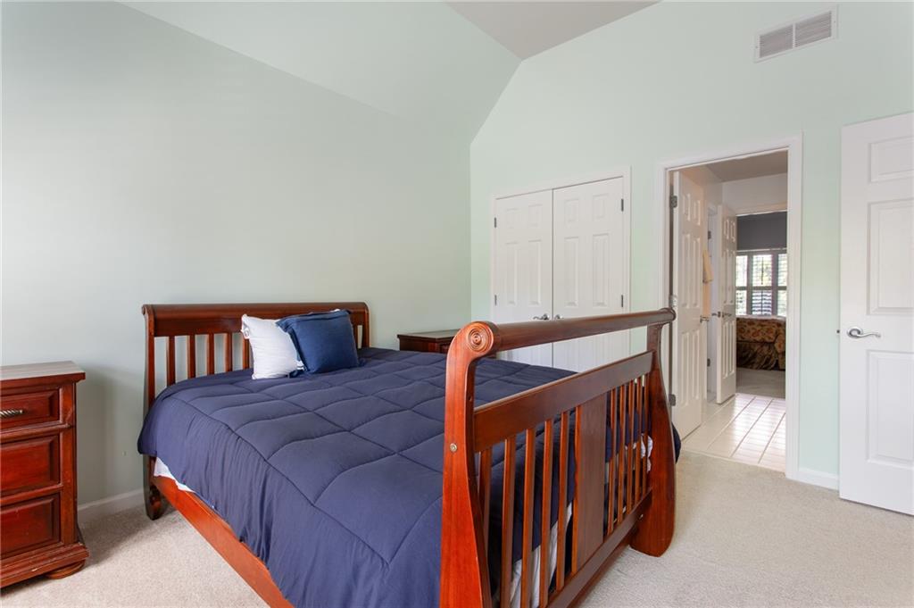 3522 Ivy Manor Road SE