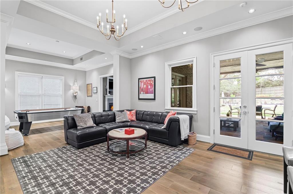 4724 Dudley Lane