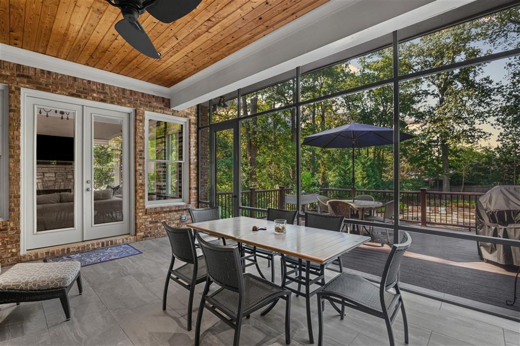 4724 Dudley Lane