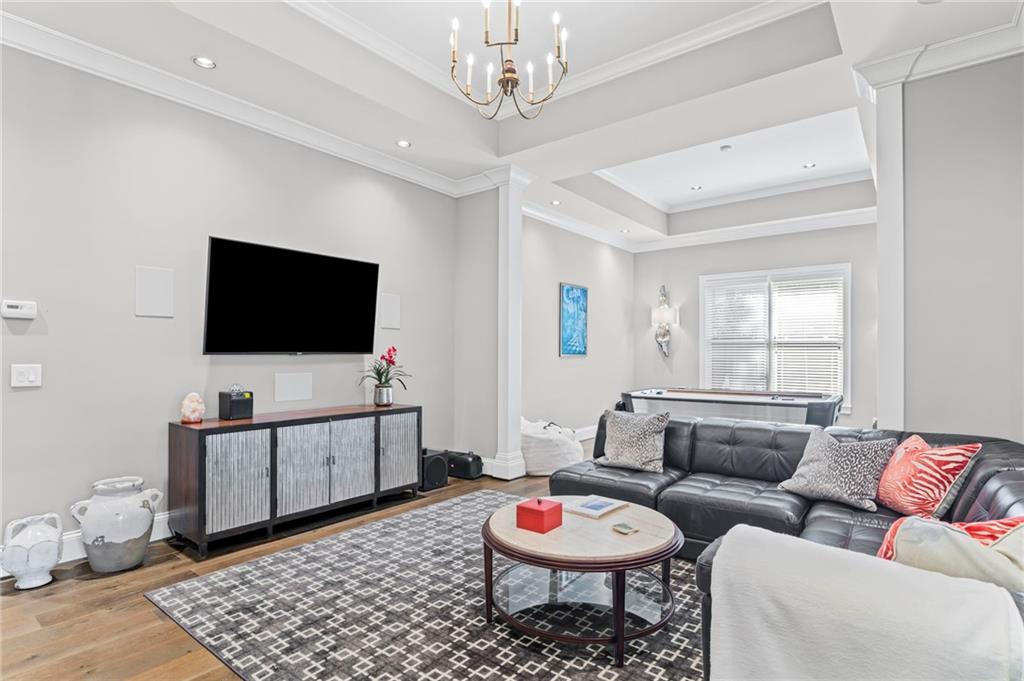 4724 Dudley Lane