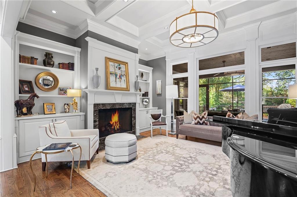 4724 Dudley Lane