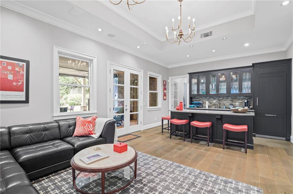 4724 Dudley Lane