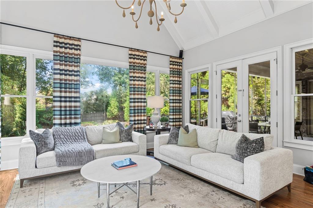 4724 Dudley Lane
