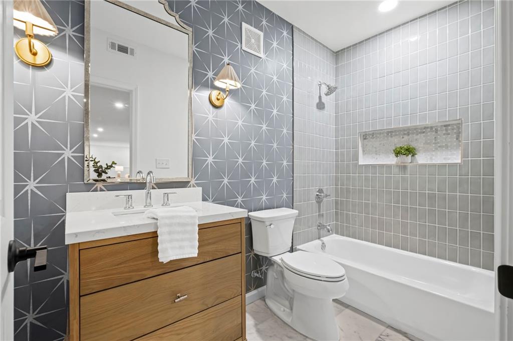 5287 Vernon Lake Drive