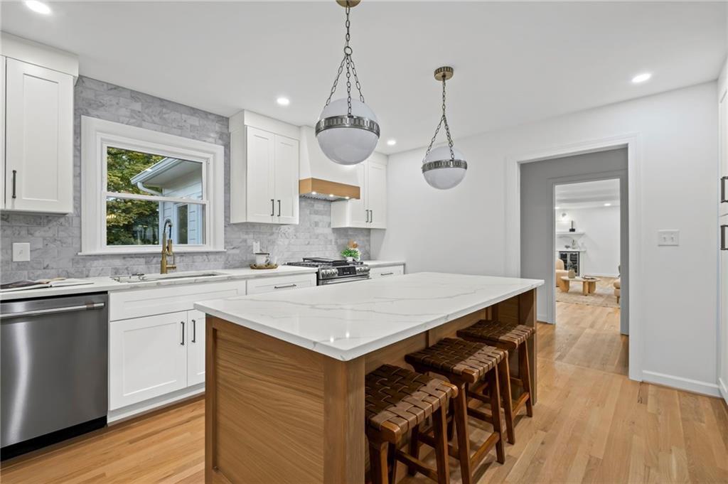 5287 Vernon Lake Drive