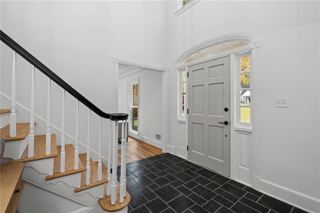 5287 Vernon Lake Drive