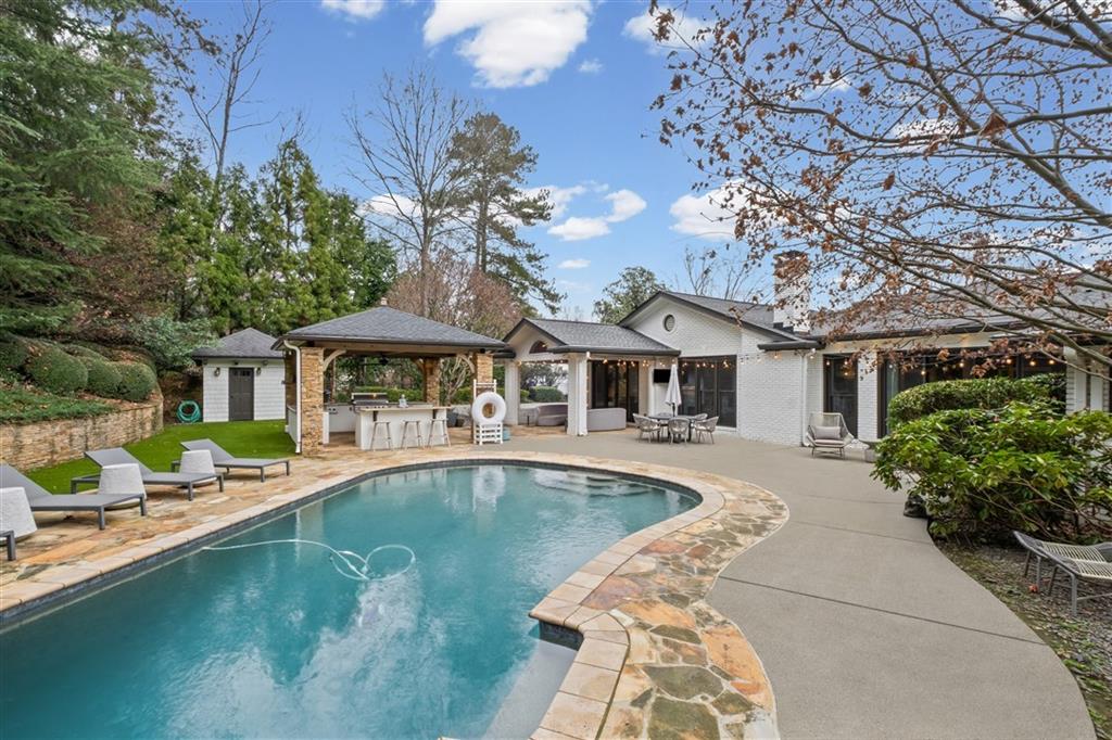 4720 Tall Pines Drive NW