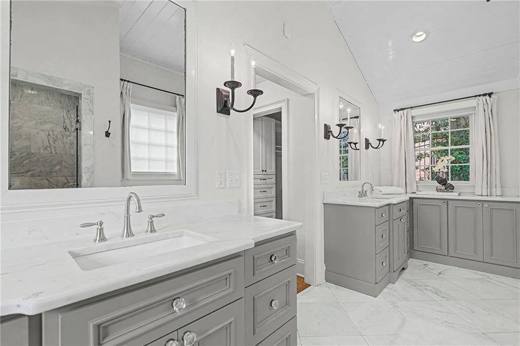 3819 N Stratford Road NE