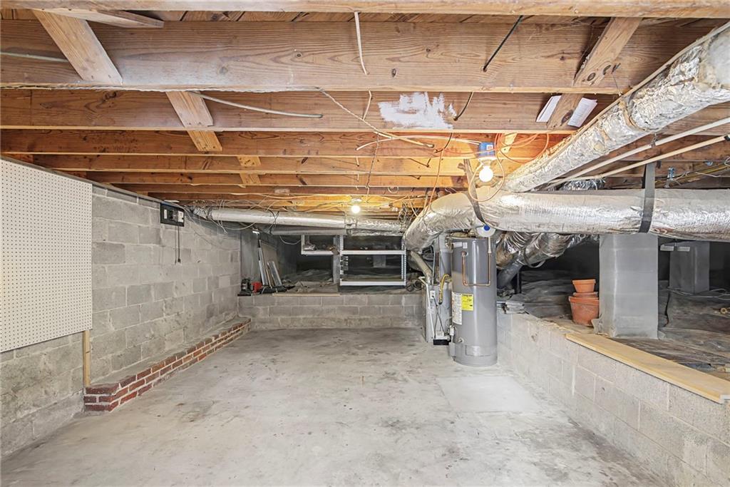 3819 N Stratford Road NE