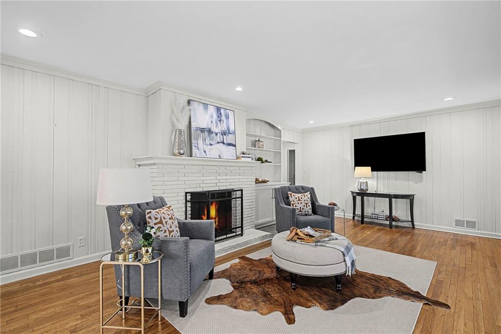 3819 N Stratford Road NE