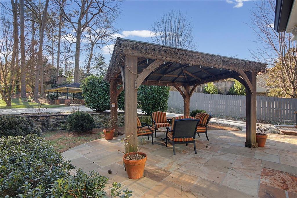 3819 N Stratford Road NE