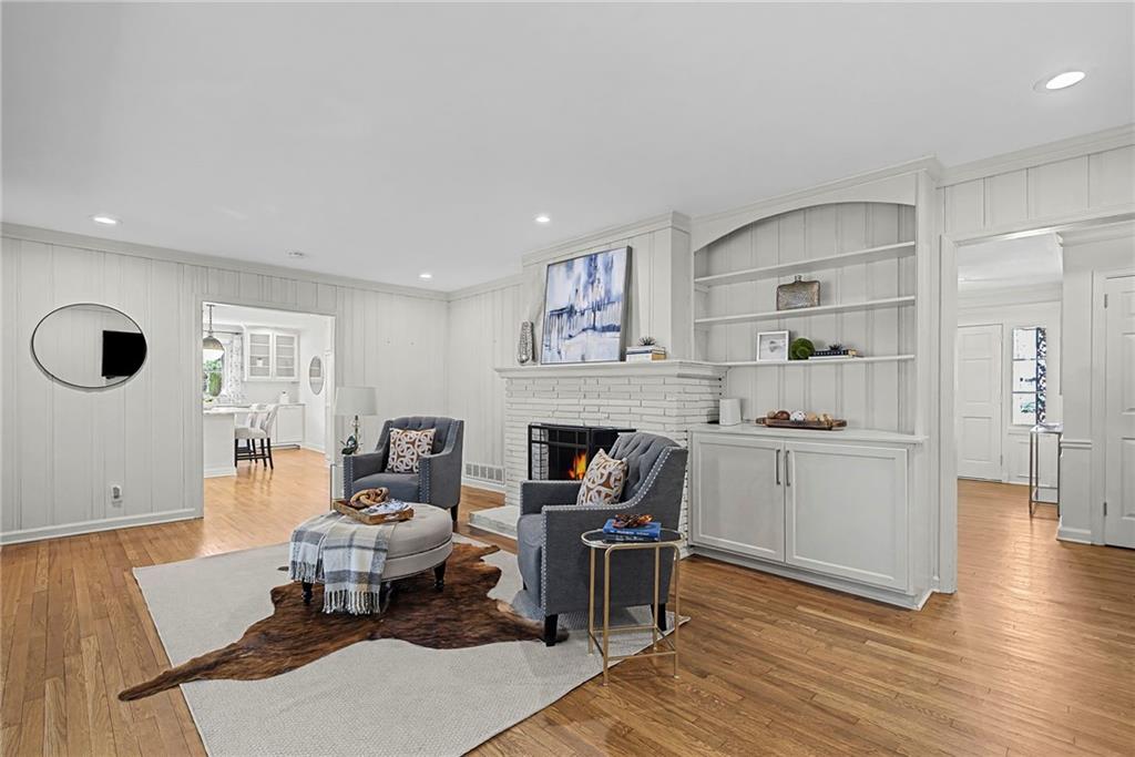 3819 N Stratford Road NE