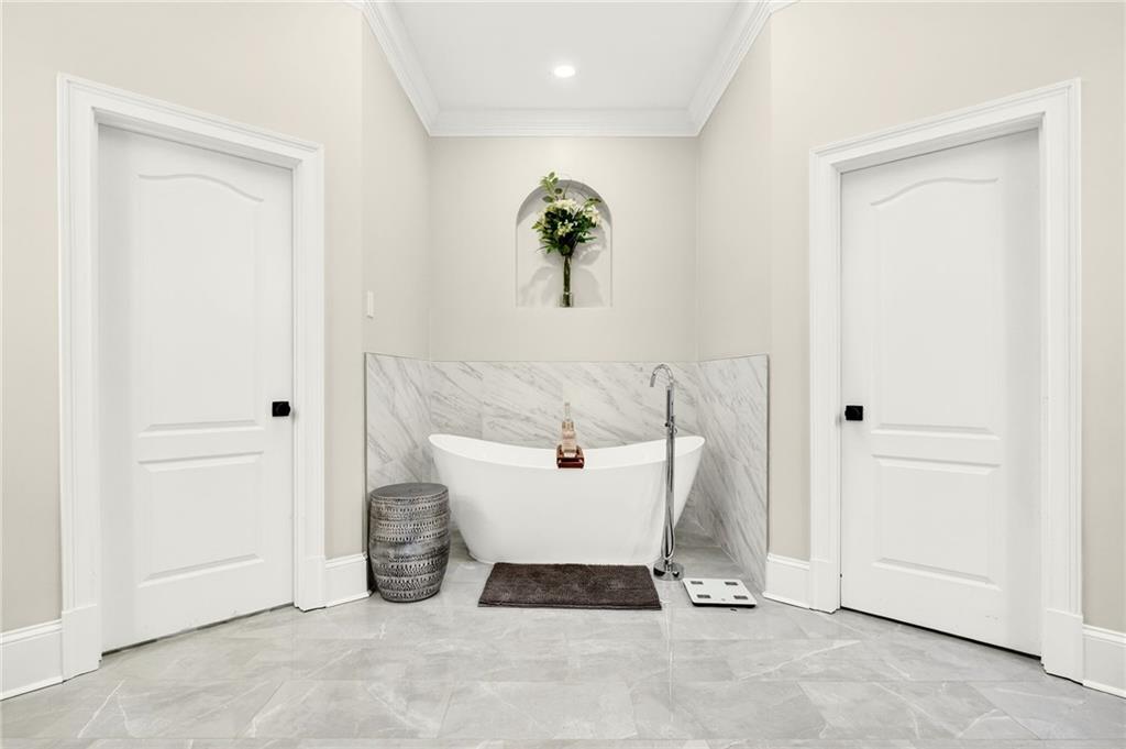 4979 Long Island Drive NW