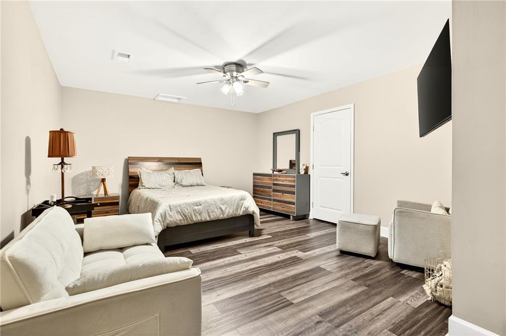 4979 Long Island Drive NW