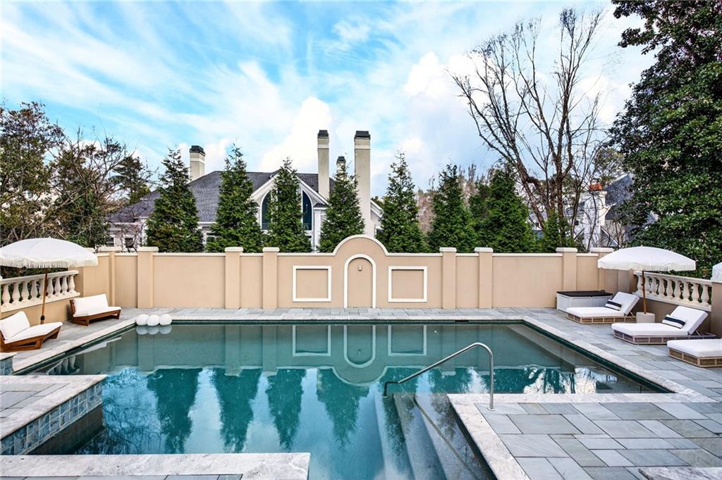 4979 Long Island Drive NW