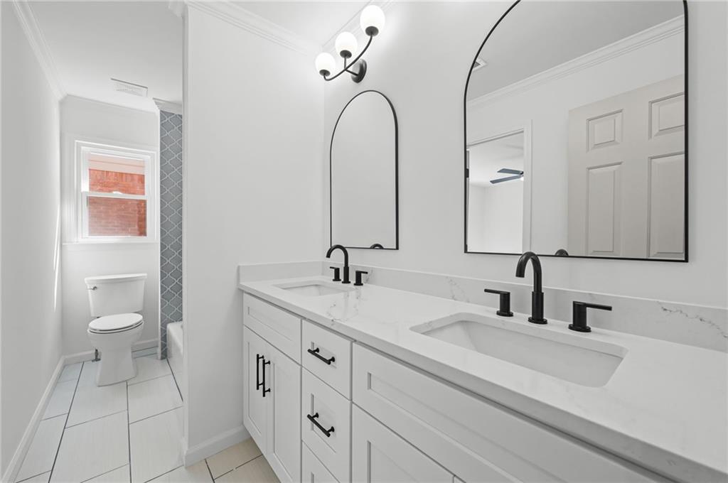 1018 Mill Creek Manor NE