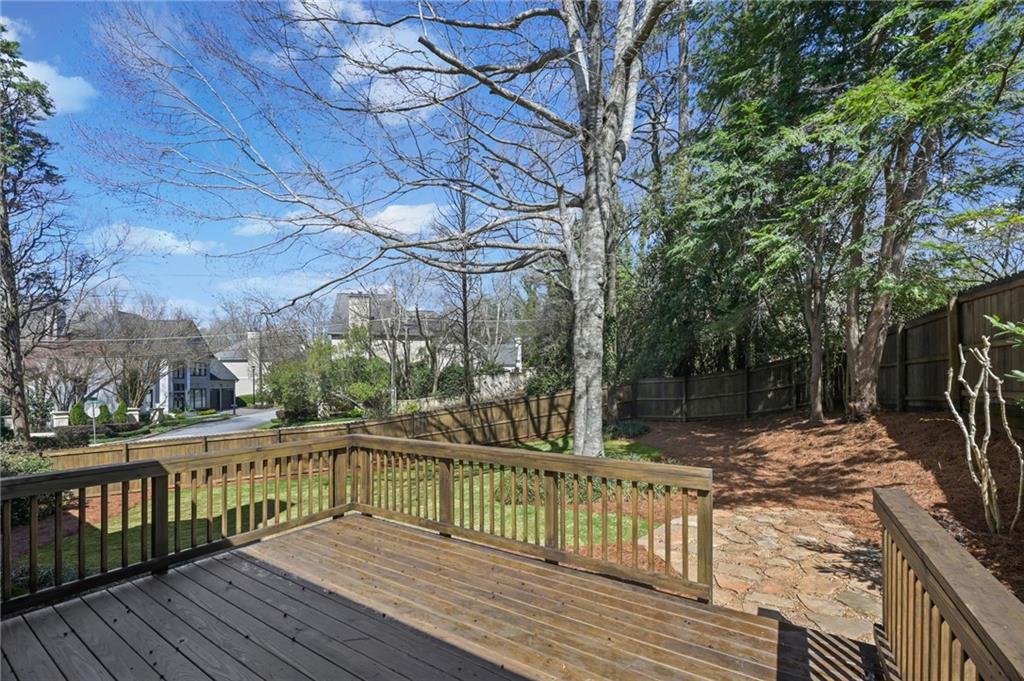 1018 Mill Creek Manor NE