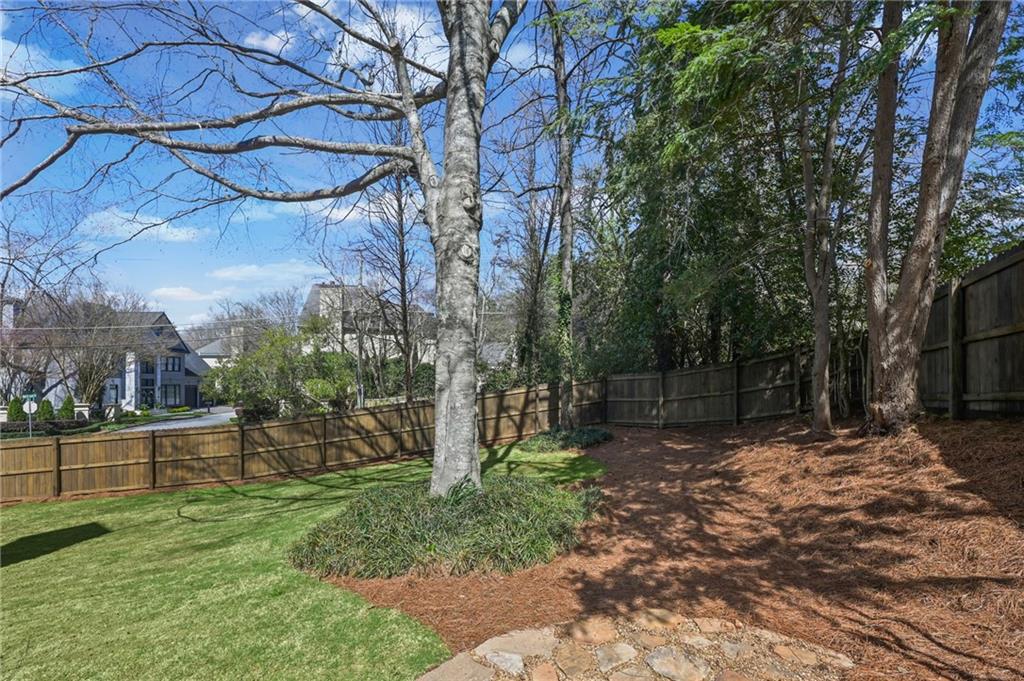 1018 Mill Creek Manor NE