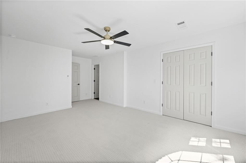 1018 Mill Creek Manor NE