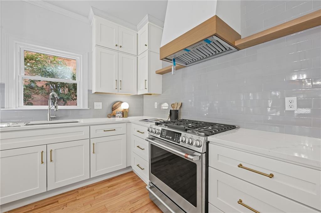 1018 Mill Creek Manor NE