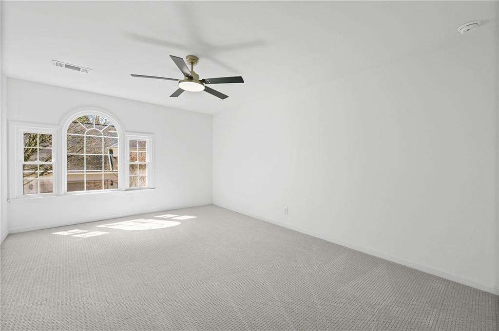 1018 Mill Creek Manor NE