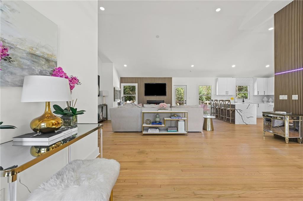 5905 Greenbrier Road