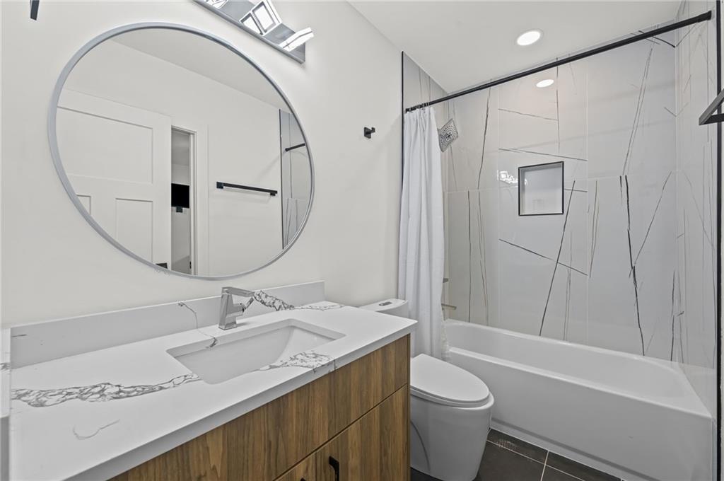 5905 Greenbrier Road