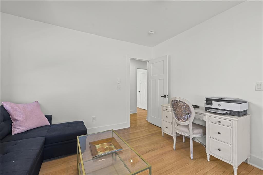 5905 Greenbrier Road