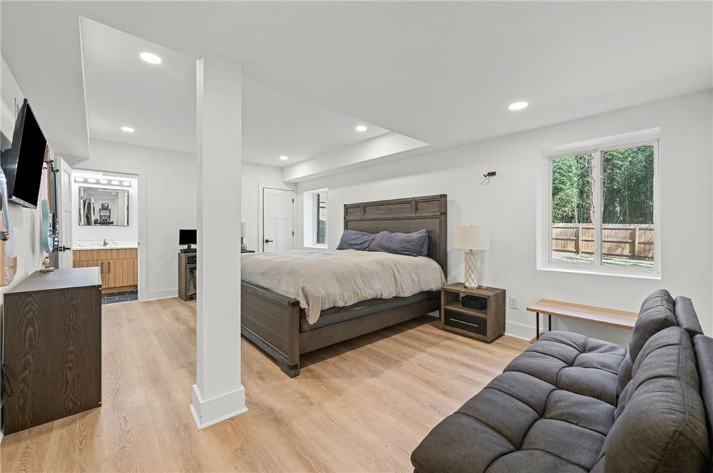 5905 Greenbrier Road