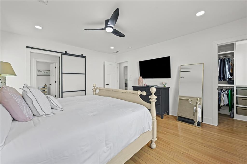 5905 Greenbrier Road