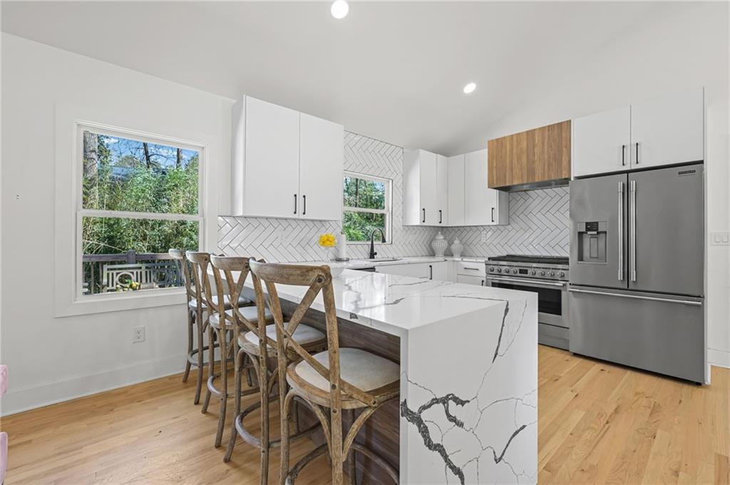 5905 Greenbrier Road