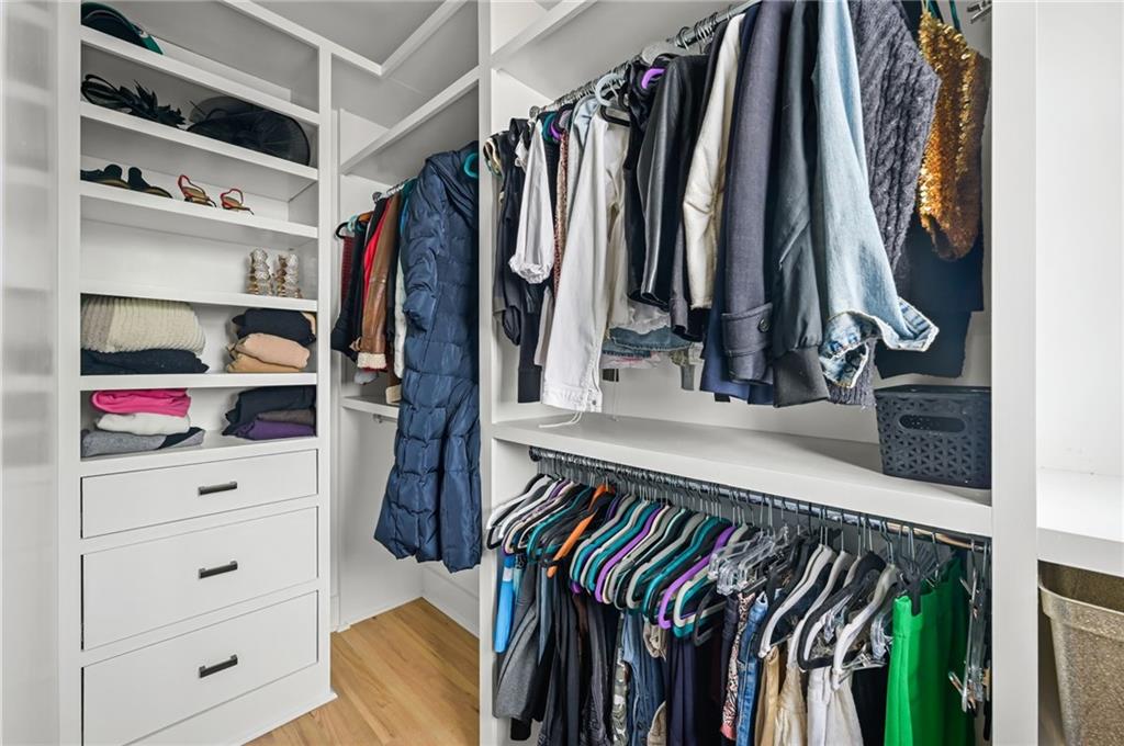 5905 Greenbrier Road