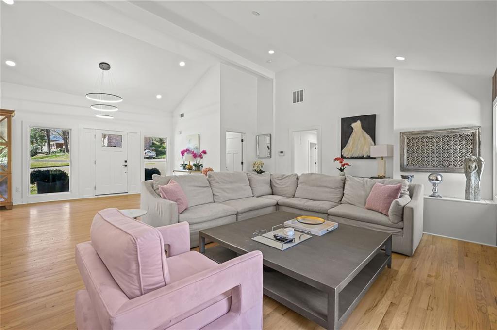 5905 Greenbrier Road