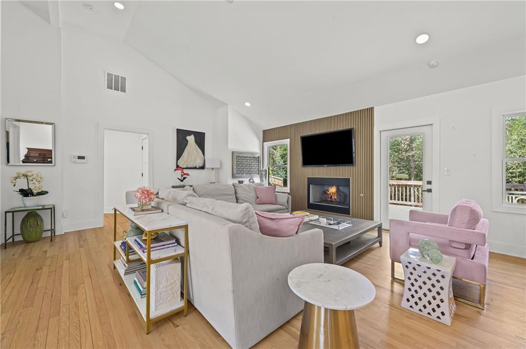 5905 Greenbrier Road