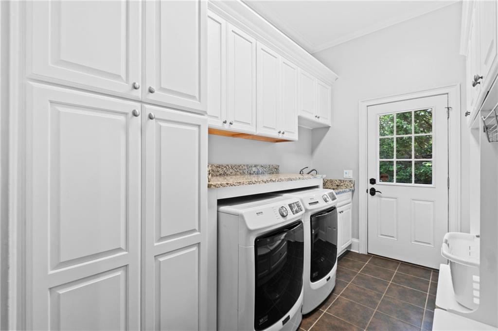 3915 Merriweather
