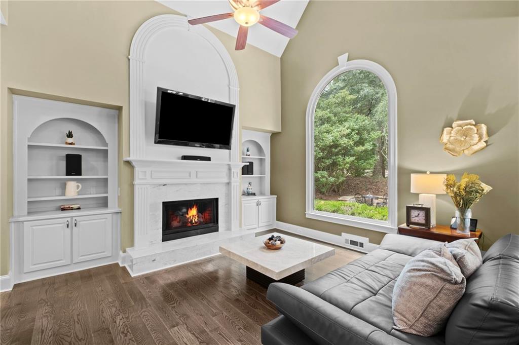 3915 Merriweather
