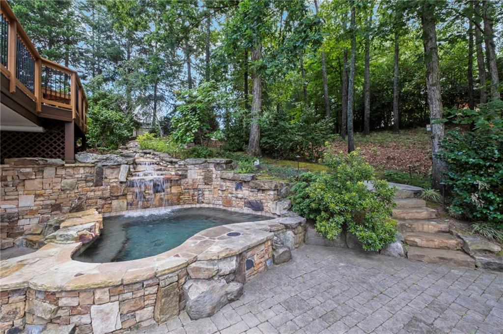 3915 Merriweather