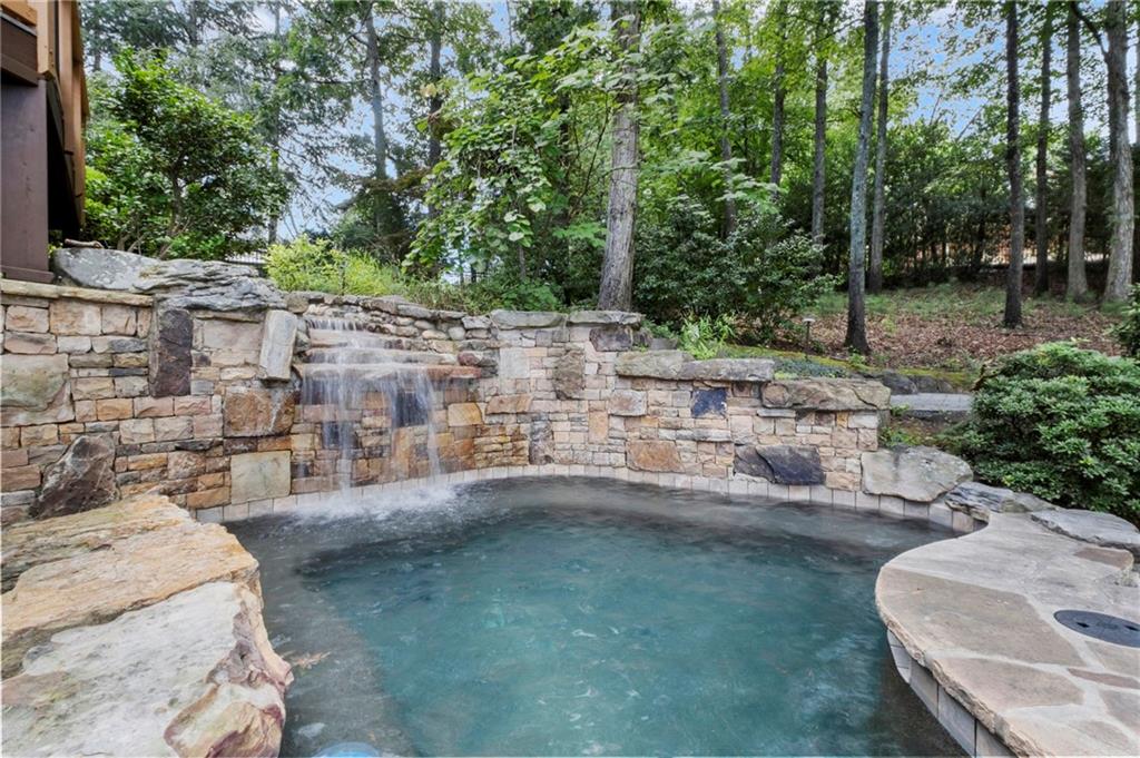 3915 Merriweather