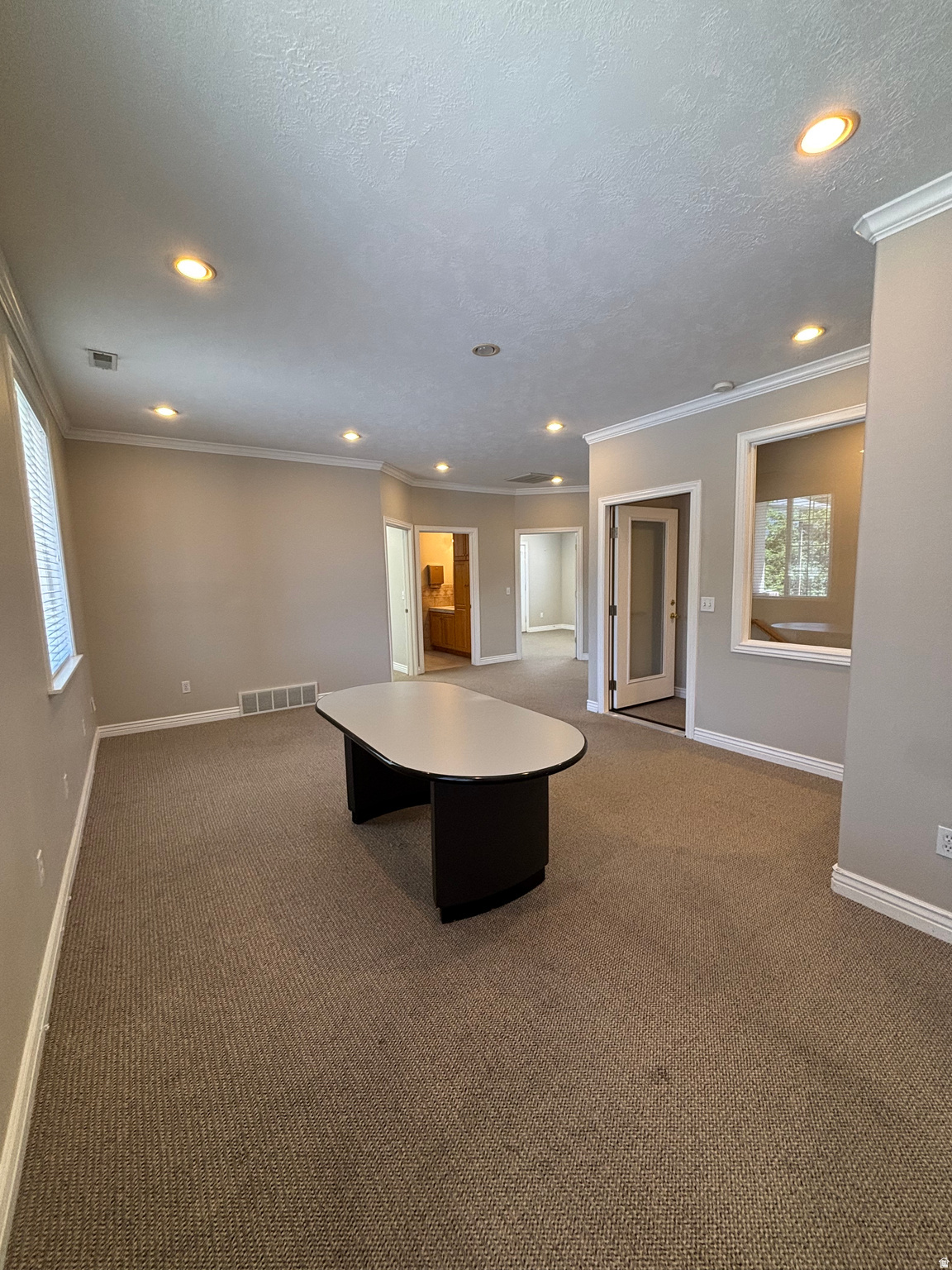 1106 S UNION AVE
