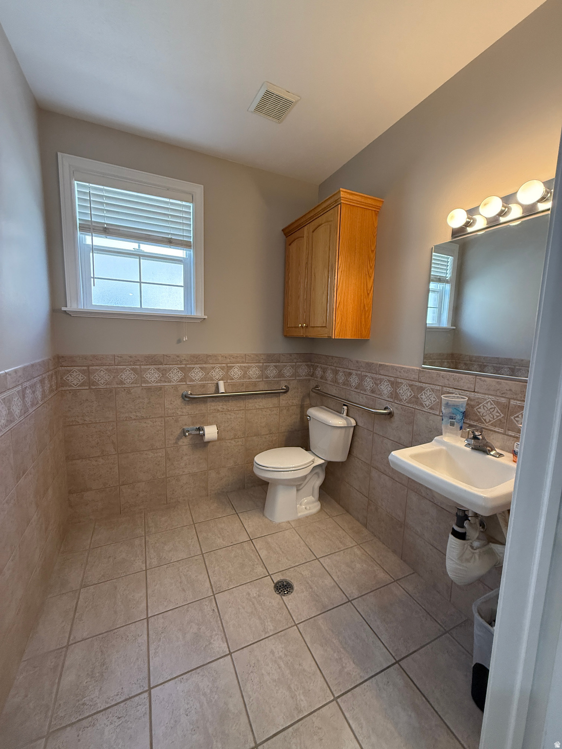 1106 S UNION AVE