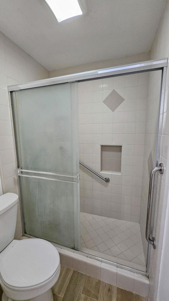 15226 Shadybend Drive 32